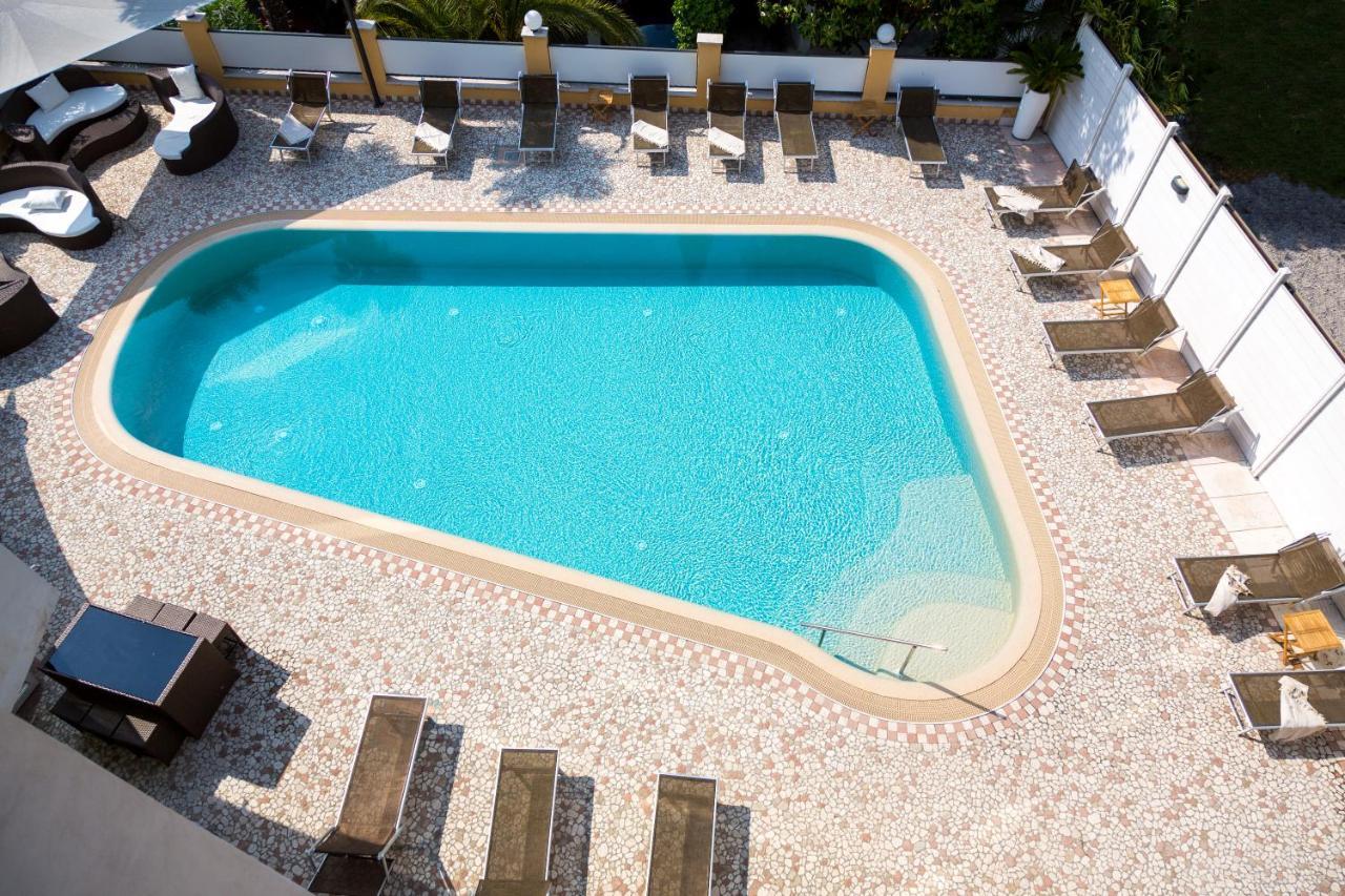 New Garden Hotel Torbole Sul Garda Екстериор снимка
