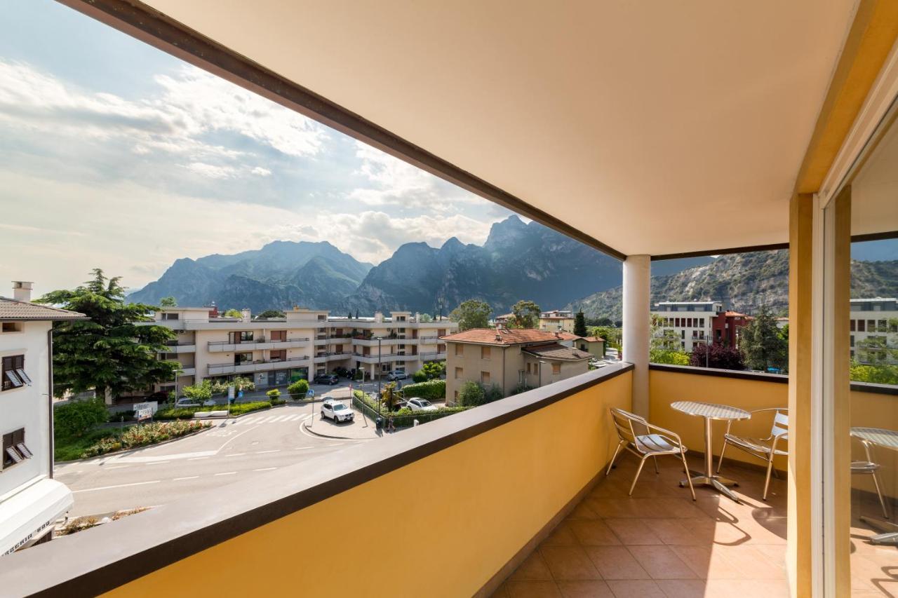 New Garden Hotel Torbole Sul Garda Екстериор снимка