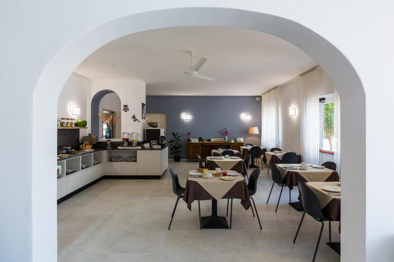 New Garden Hotel Torbole Sul Garda Екстериор снимка