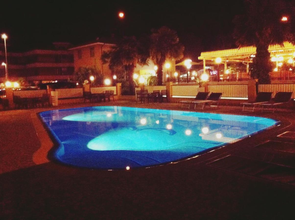 New Garden Hotel Torbole Sul Garda Екстериор снимка